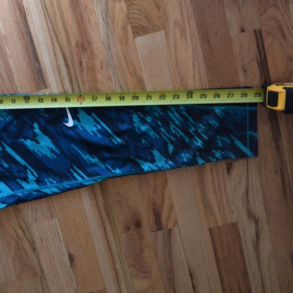 Nike Capri's - Picture 3 of 5